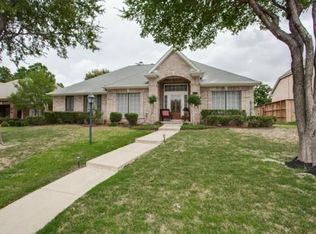 6818 Lochmoor Ln, Garland, TX 75044
