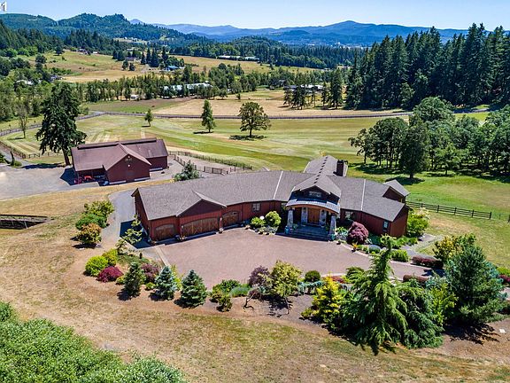 3rd image of 36995 Wallace Creek Rd