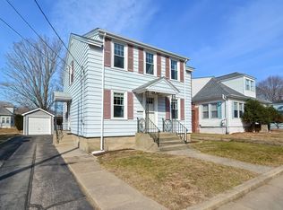 39 Prairie Ave, Attleboro, MA 02703