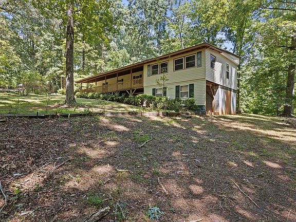 3rd image of 100 Belvue Rd
