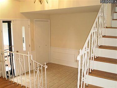 2nd image of 5488 Lansbury Ln