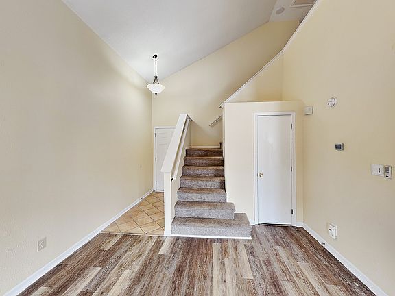3rd image of 385 Kimbrough Dr