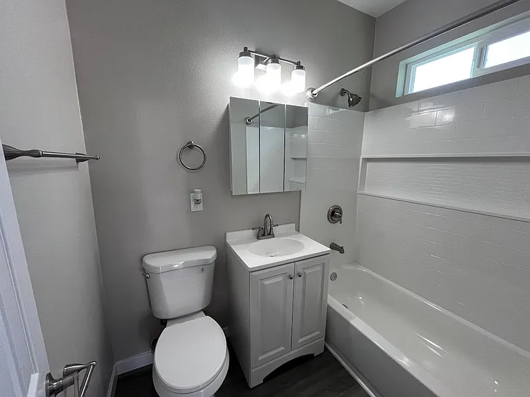 448 Orange Ave Long Beach, Ca 90802 — Photo 7