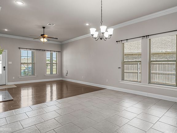 4th image of 1576 Riverview Ln
