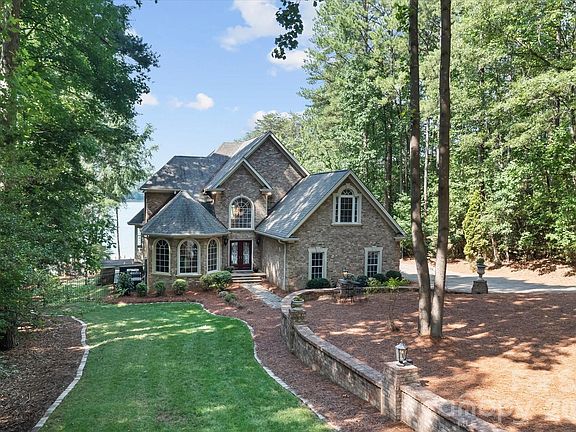 5th image of 151 Eagle Chase Ln