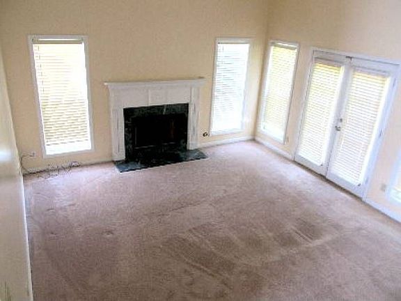 2nd image of 12057 Harbour Town Pkwy