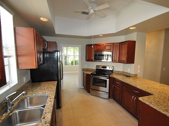 5th image of 347 Kelsey Park Cir