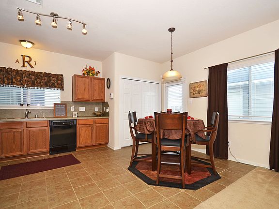 5th image of 1689 Nichole Woods Dr