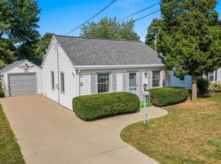 427 Fairview Ct, Green Bay, WI 54303