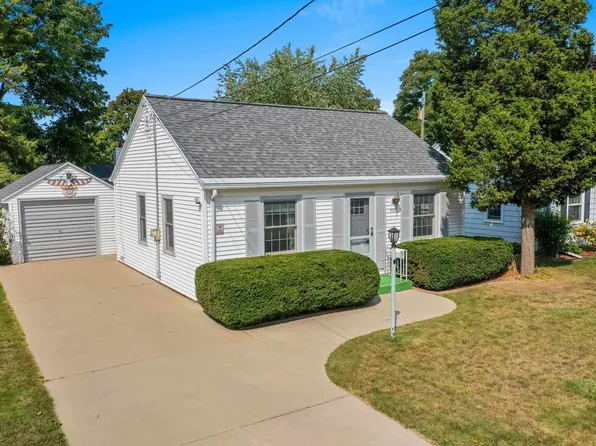 427 Fairview Ct, Green Bay, WI 54303