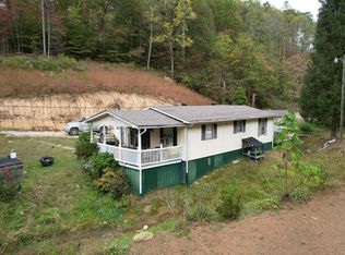 995 Dora Clark Branch Rd, Flat Lick, KY 40935