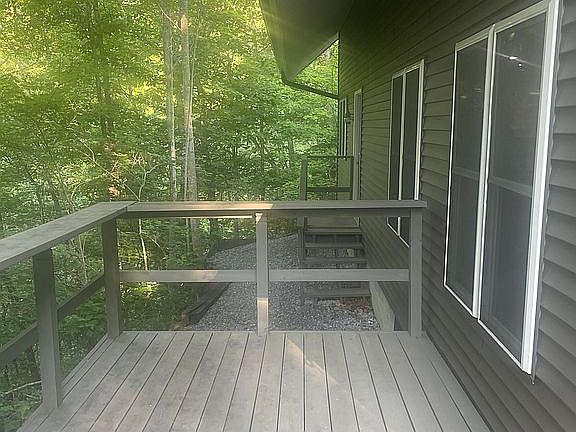 4th image of 2109 Dogwood Dr