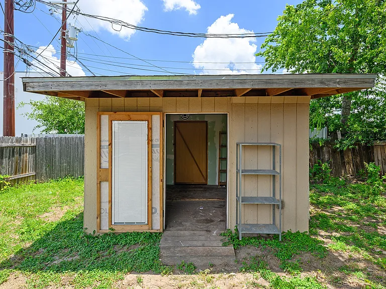 204 Northcrest Cir #D — Photo 18