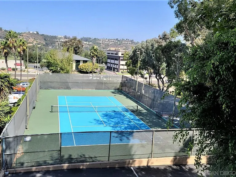 1621 Hotel Cir S #E322 — Photo 11