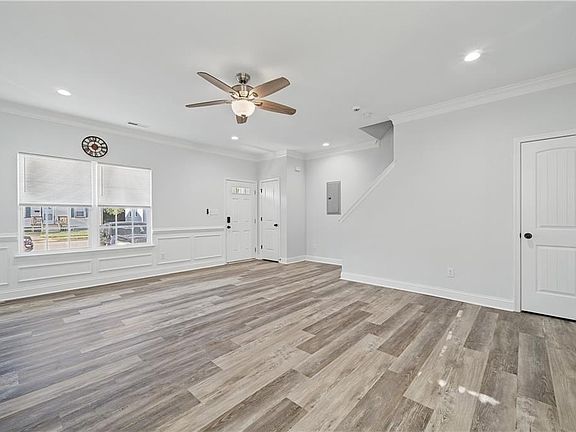 5th image of 1304 West Ave