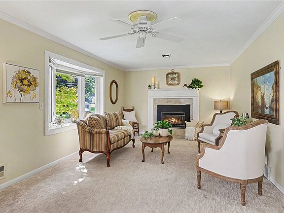 5th image of 57 Lori Ln
