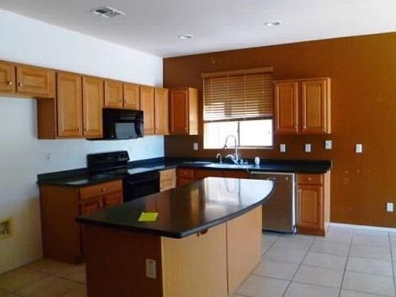 3rd image of 4605 E Tumbleweed Dr