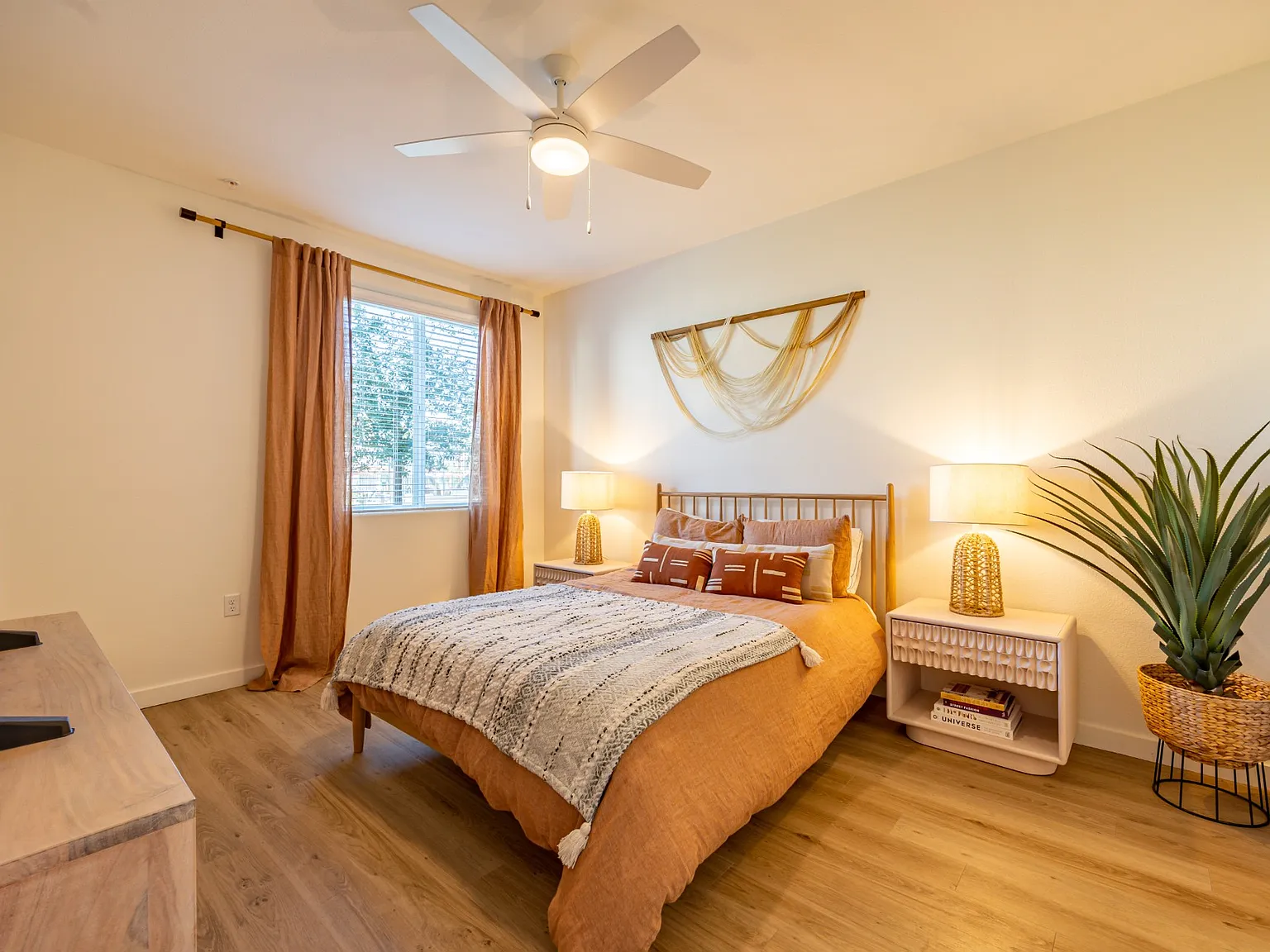 Alma Apartments — Photo 3