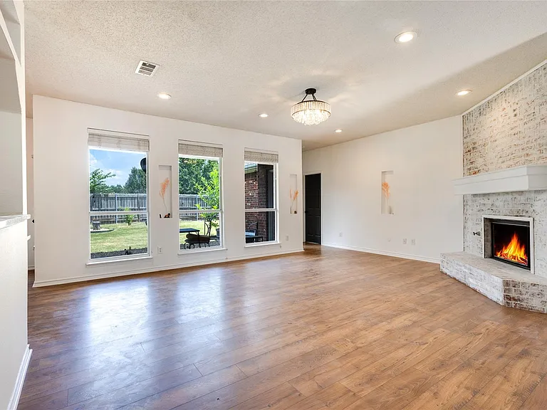 1613 Hightimber Ln — Photo 12