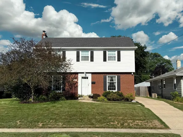 7832 7th AVENUE, Kenosha, WI 53143