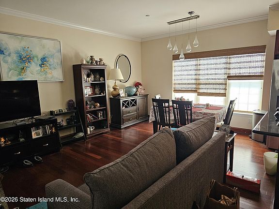5th image of 3871 Amboy Rd Ste 404