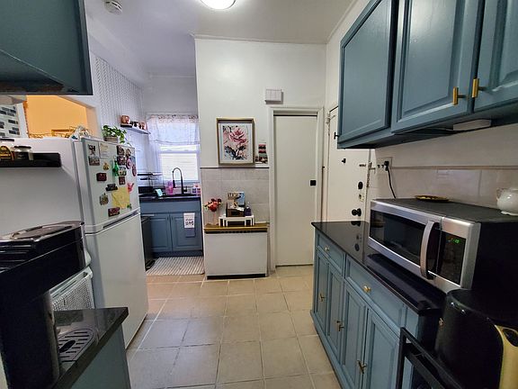 2nd image of 95 Mallory Ave