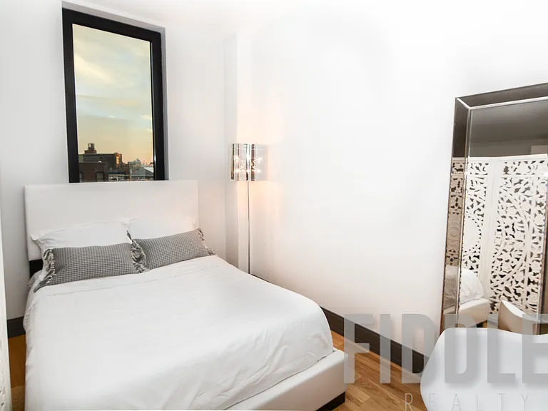 26 West St #4D — Photo 8