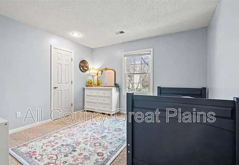 11506 W 117th Ter — Photo 3