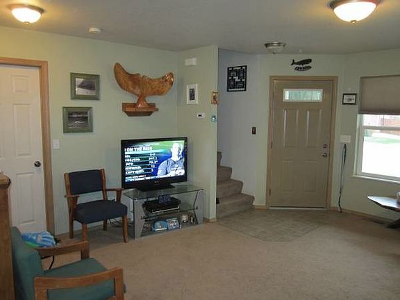 2nd image of 4371 Deveraux Pl