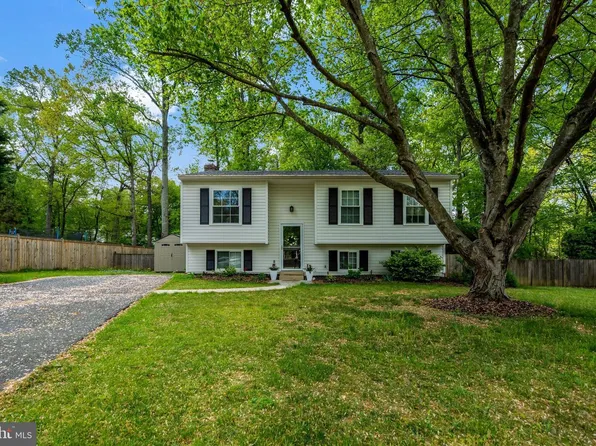12617 Glenbrooke Woods Dr, Herndon, VA 20171
