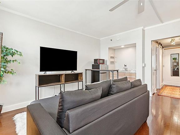 3rd image of 1205 Saint Charles Ave APT 1304
