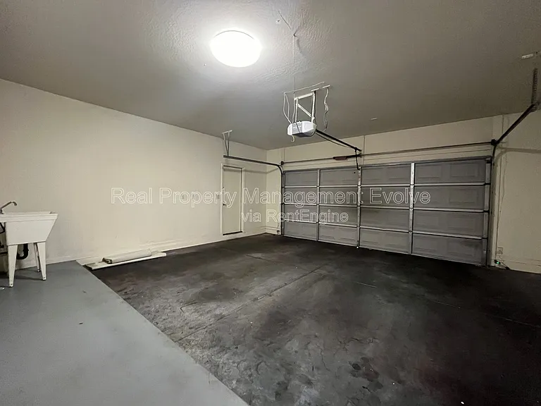 3454 E Constitution Dr — Photo 33