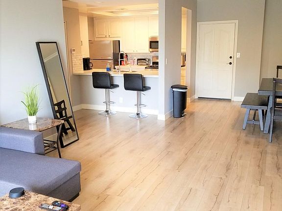 4th image of 1031 N Crescent Heights Blvd APT 1G
