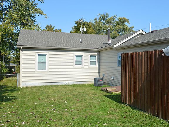 5th image of 123 Fairview Ct