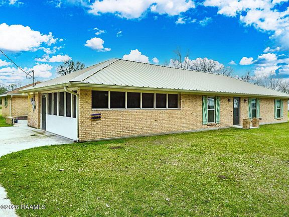 2nd image of 1055 Eddie Ray Rd