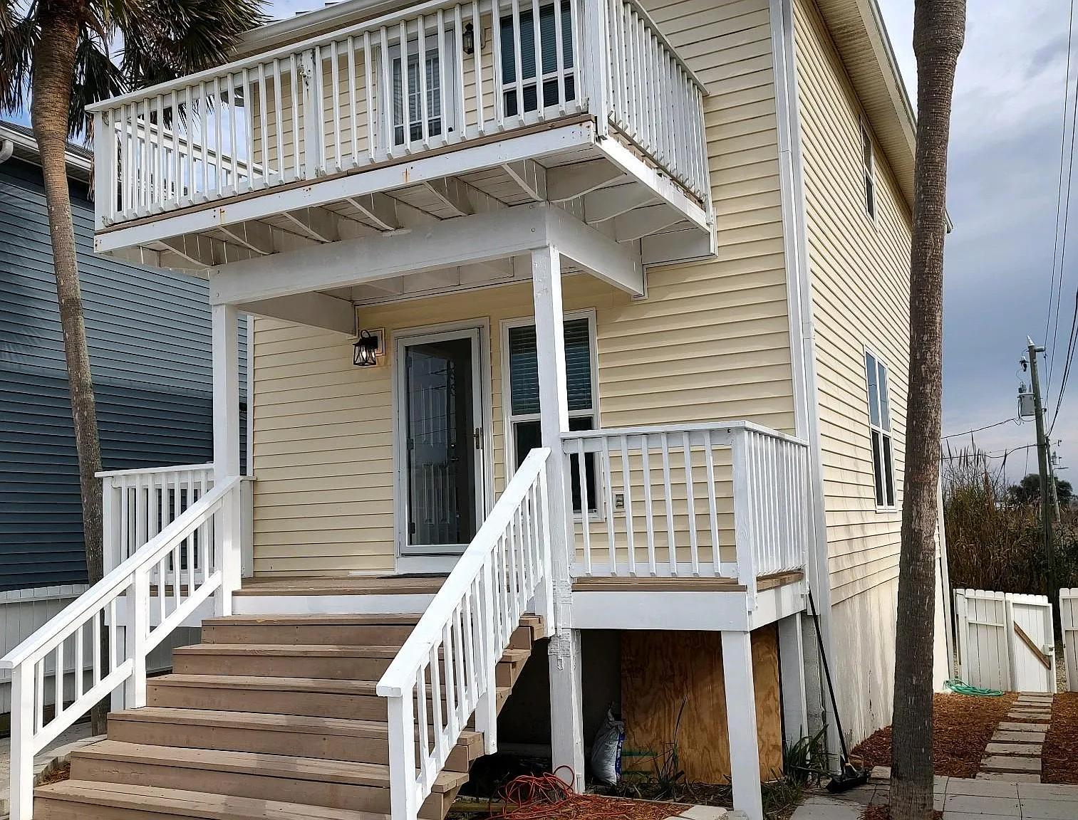 822 Oleander Ave — Photo 2