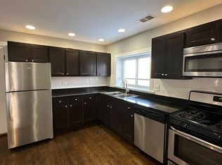 2528 W Fitch Ave APT 2A, Chicago, IL 60645