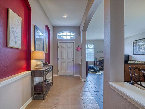 3rd image of 6810 Runner Oak Dr