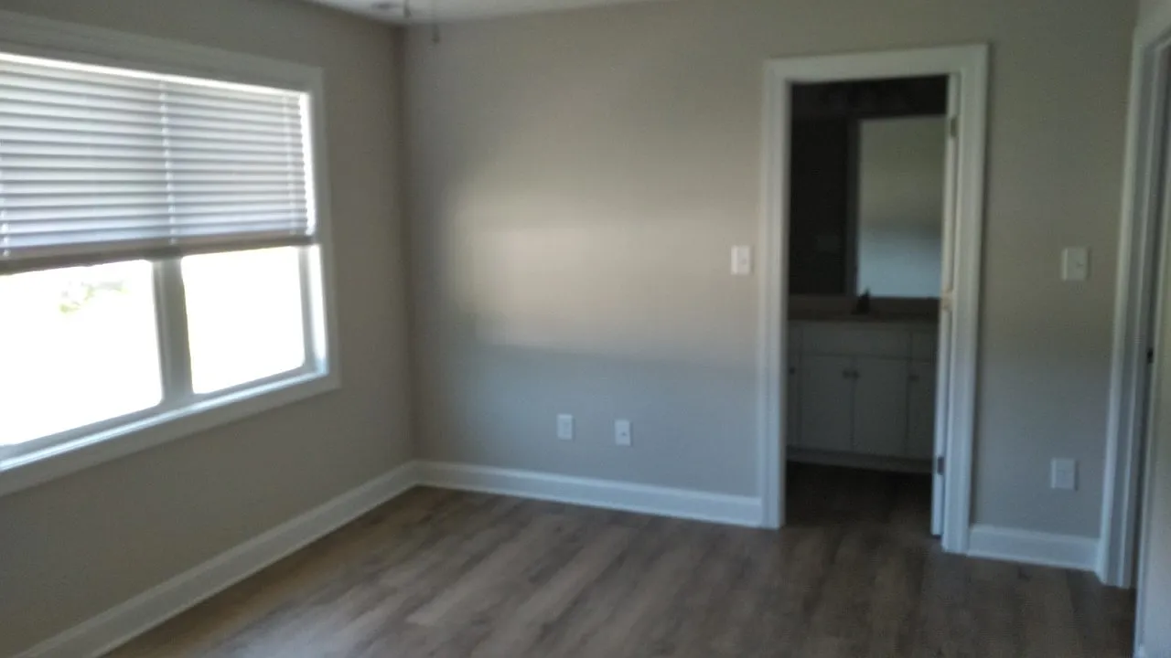 3 bed, 1307 sqft, $1,500 — Photo 4