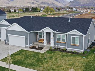 611 S Doubleday St, Mapleton, UT 84664