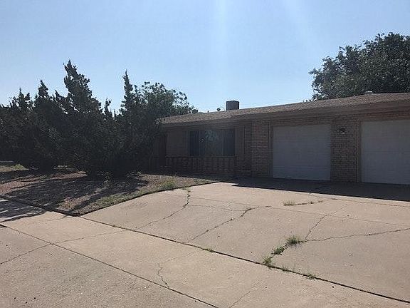 2nd image of 1600 Mariposa Dr