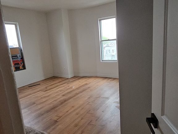 5th image of 101 N 60th St Floor 3