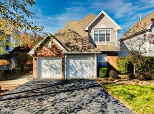 143 Crestview Ln, Mount Arlington, NJ 07856