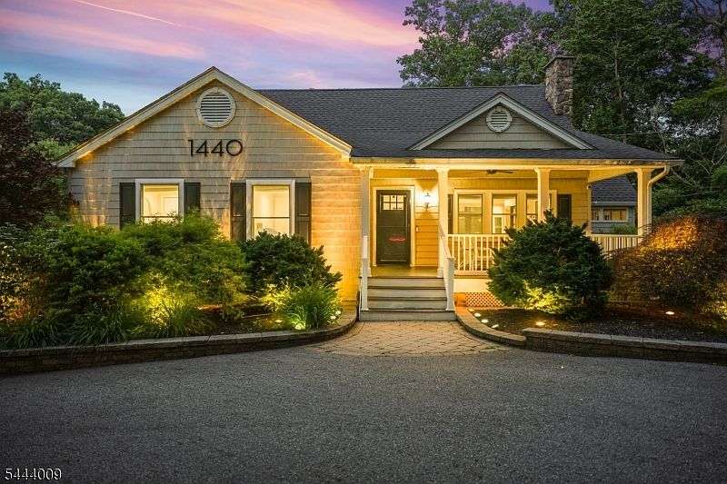 1st image of 1440 Alps Rd