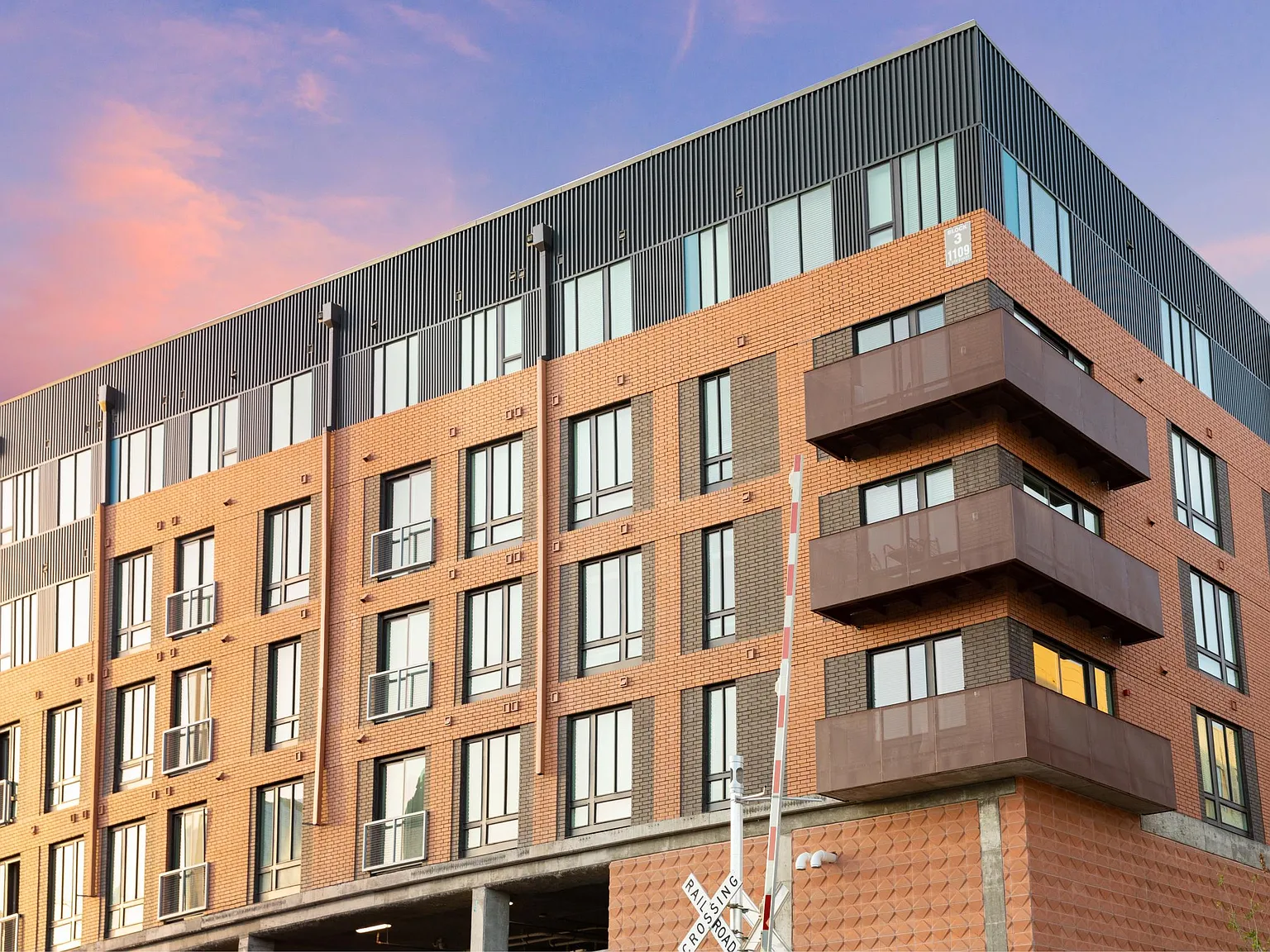 Residences at Saltillo — Photo 4
