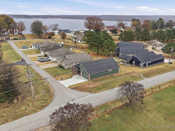 3rd image of 1151 Coleman Dr