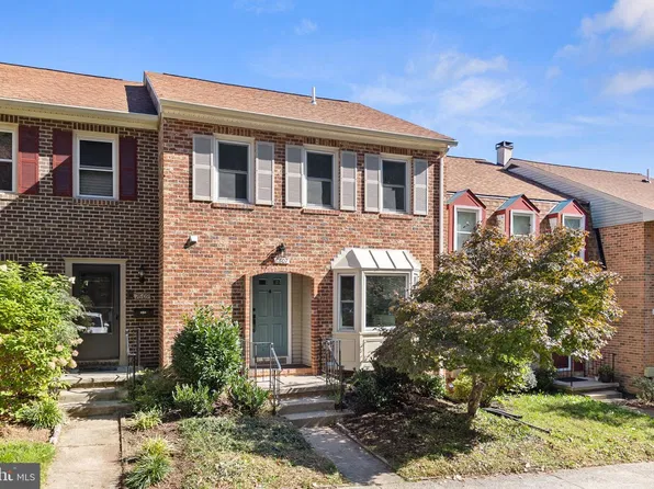 7607 Heatherton Ln, Rockville, MD 20854