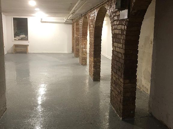5th image of 484 Willoughby Ave #1B