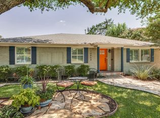 10868 Caprock Cir, Dallas, TX 75218