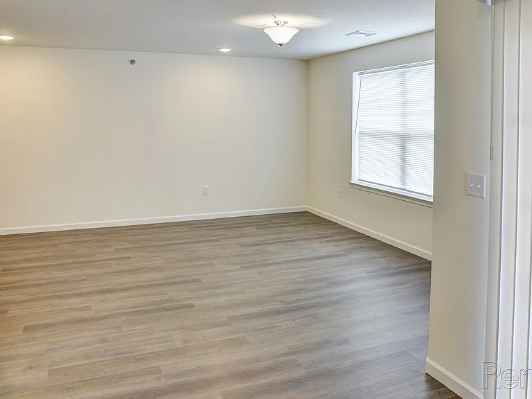 Apartments On Main — Photo 63